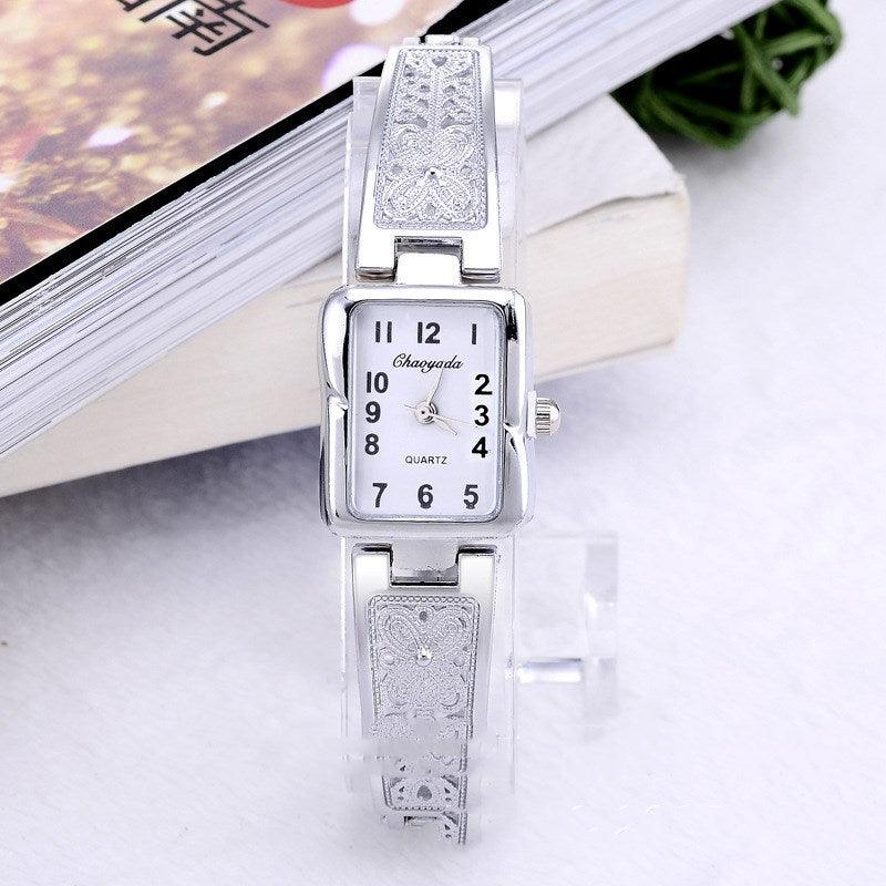 Alloy Bracelet Watch Creative Fashion Women's Quartz Watch - melvincucci