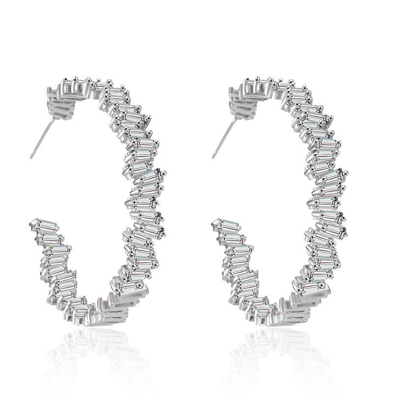 Multicolor glass diamond C-shaped earrings - melvincucci