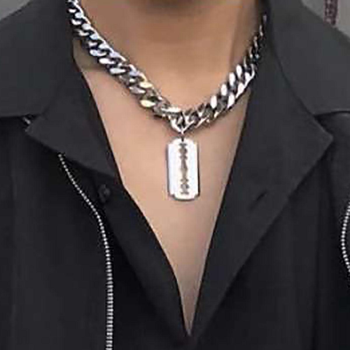 Personalized pendant necklace - melvincucci