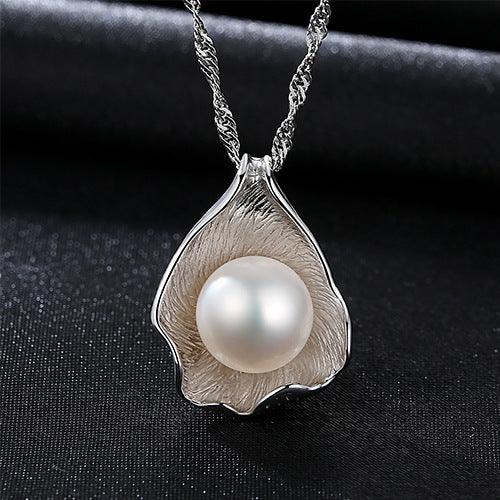 Freshwater pearl pendant - melvincucci
