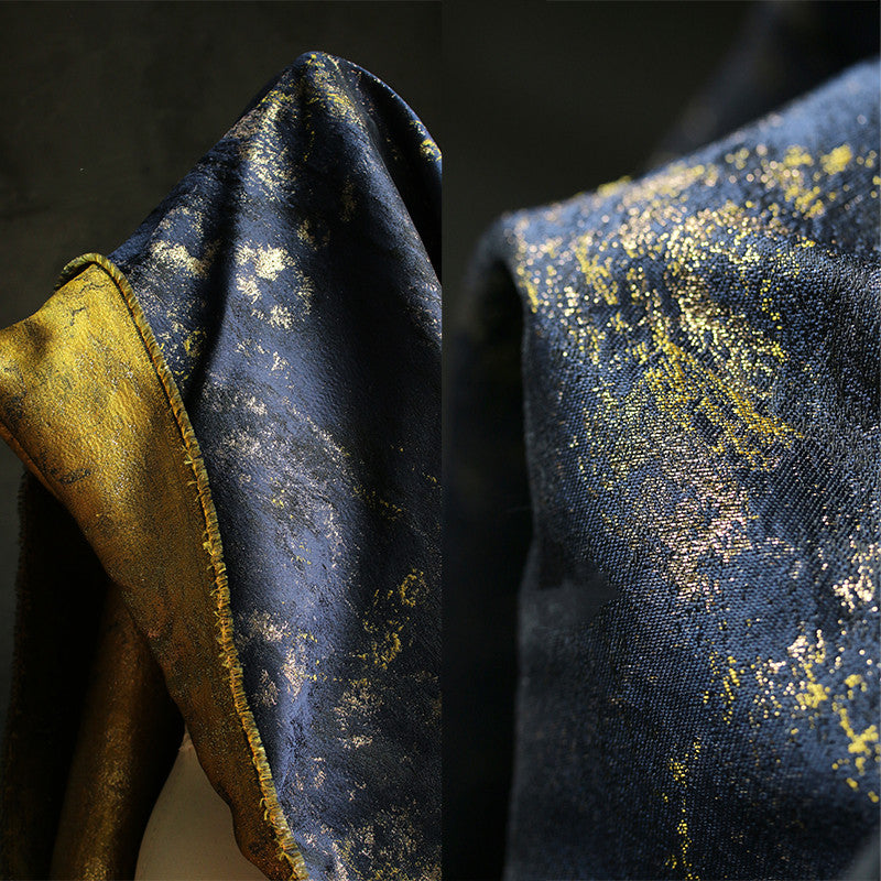 Blue Contrast Color Double-sided Jacquard Fabric Cutting