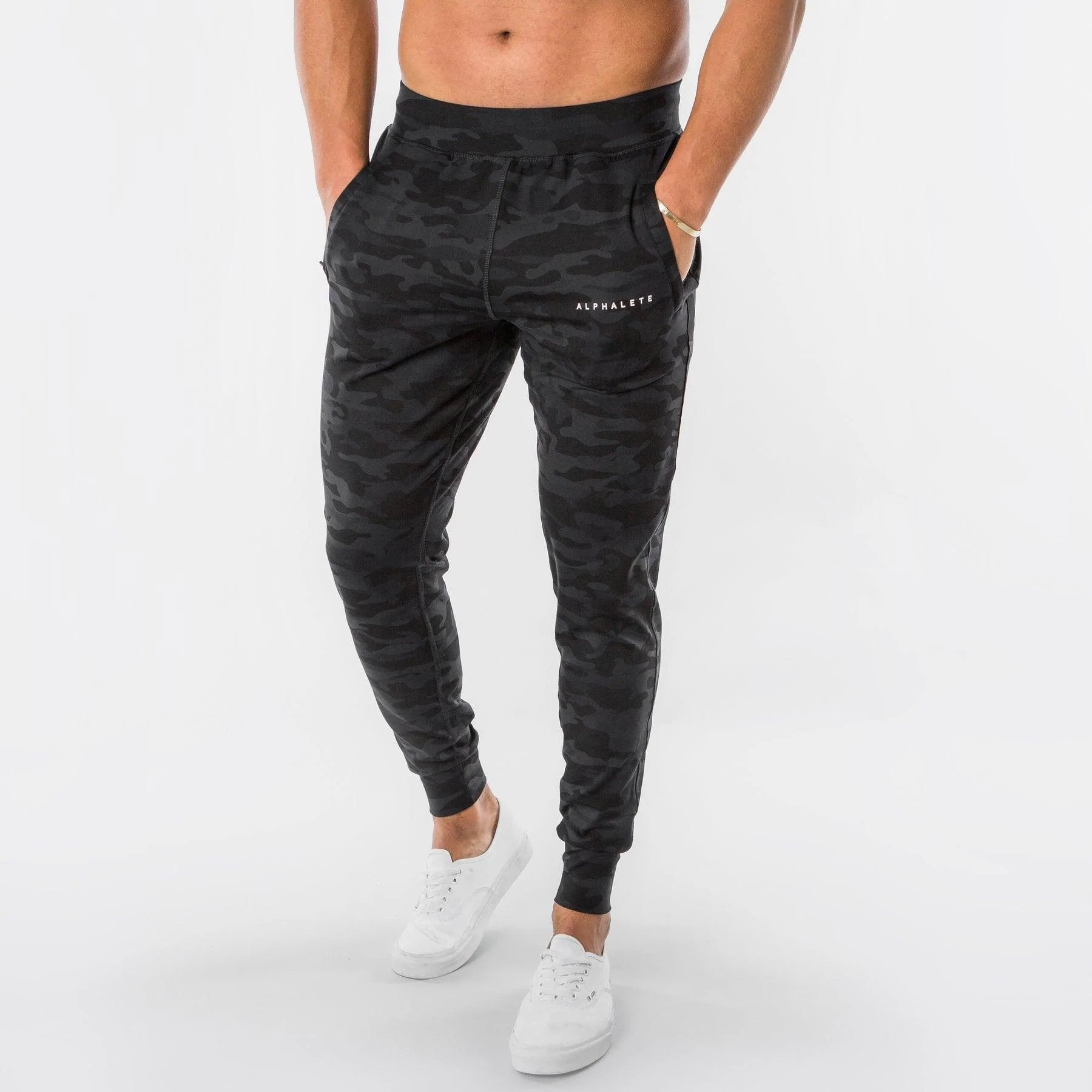 Camo trousers men - melvincucci