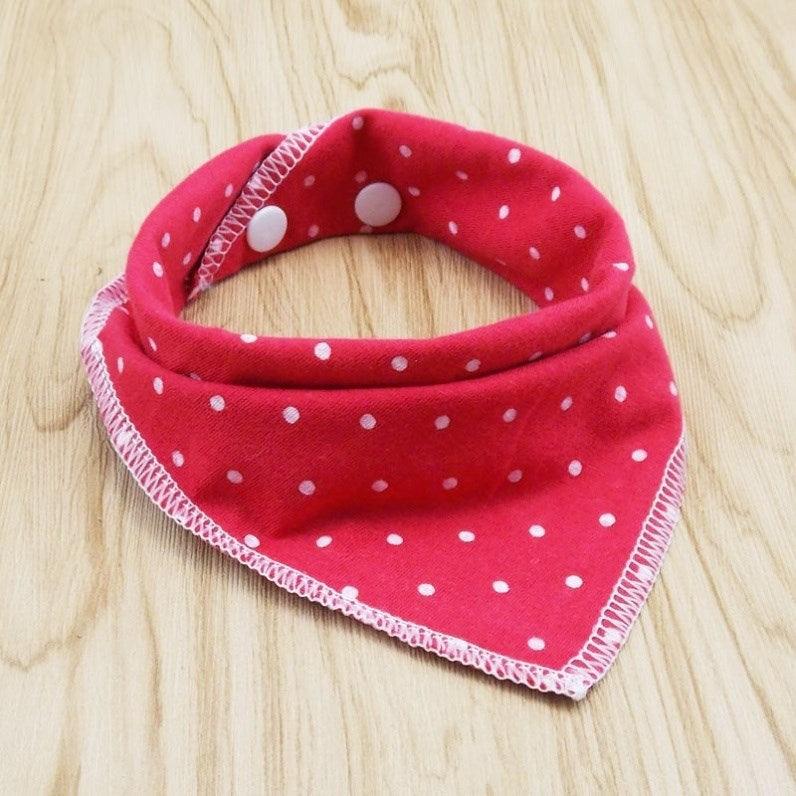 Cat and dog triangle scarf - melvincucci