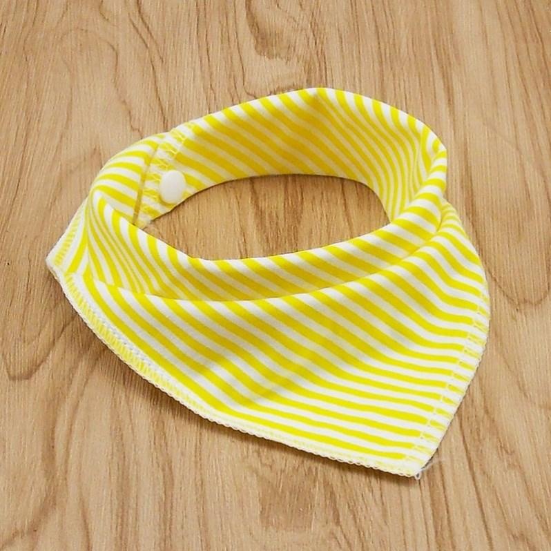 Cat and dog triangle scarf - melvincucci
