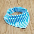 Cat and dog triangle scarf - melvincucci