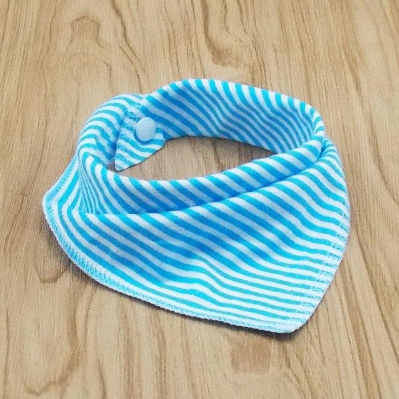 Cat and dog triangle scarf - melvincucci