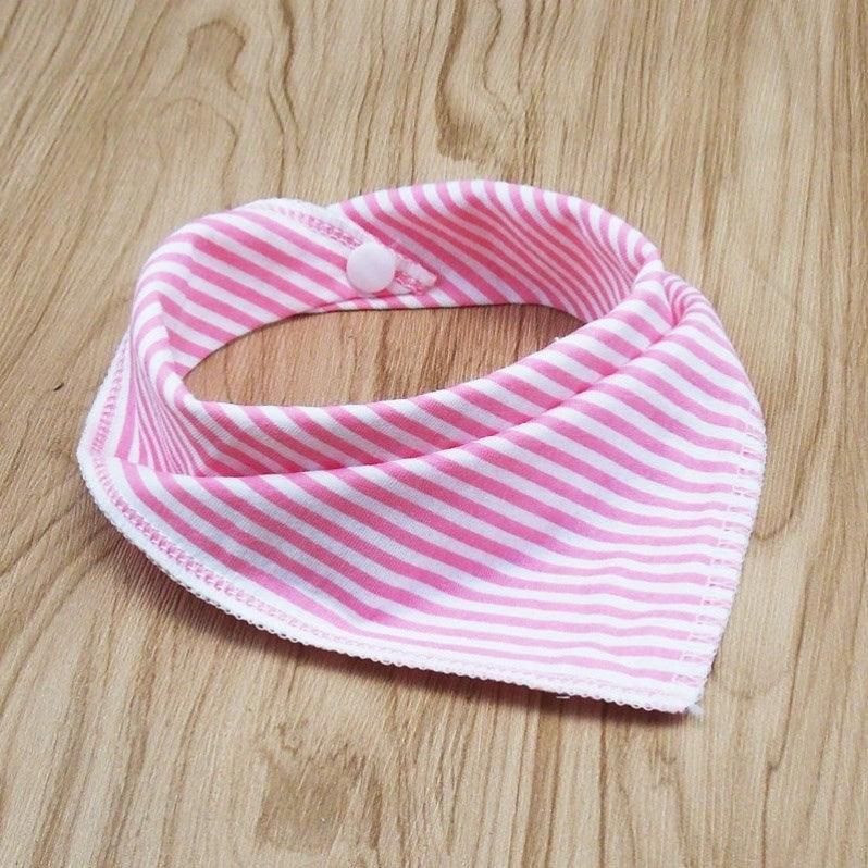 Cat and dog triangle scarf - melvincucci