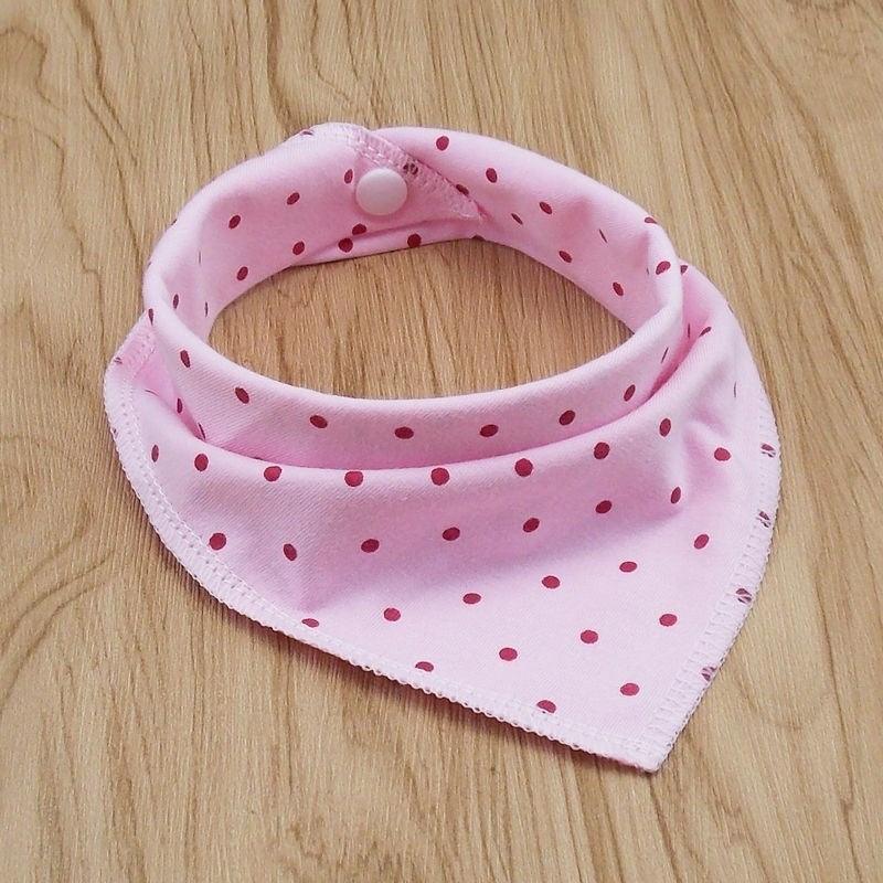 Cat and dog triangle scarf - melvincucci