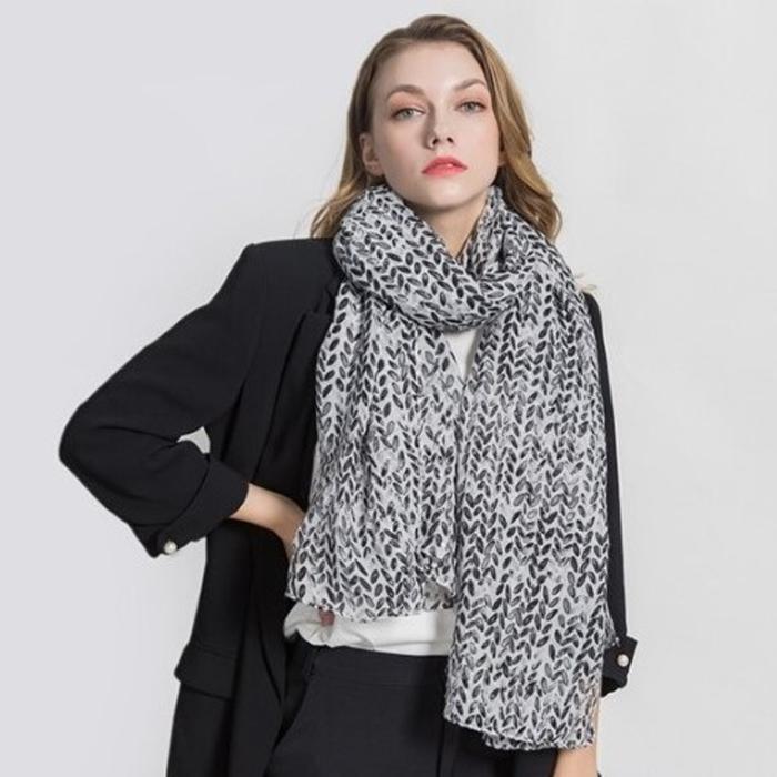 Cotton and linen fringed scarf - melvincucci