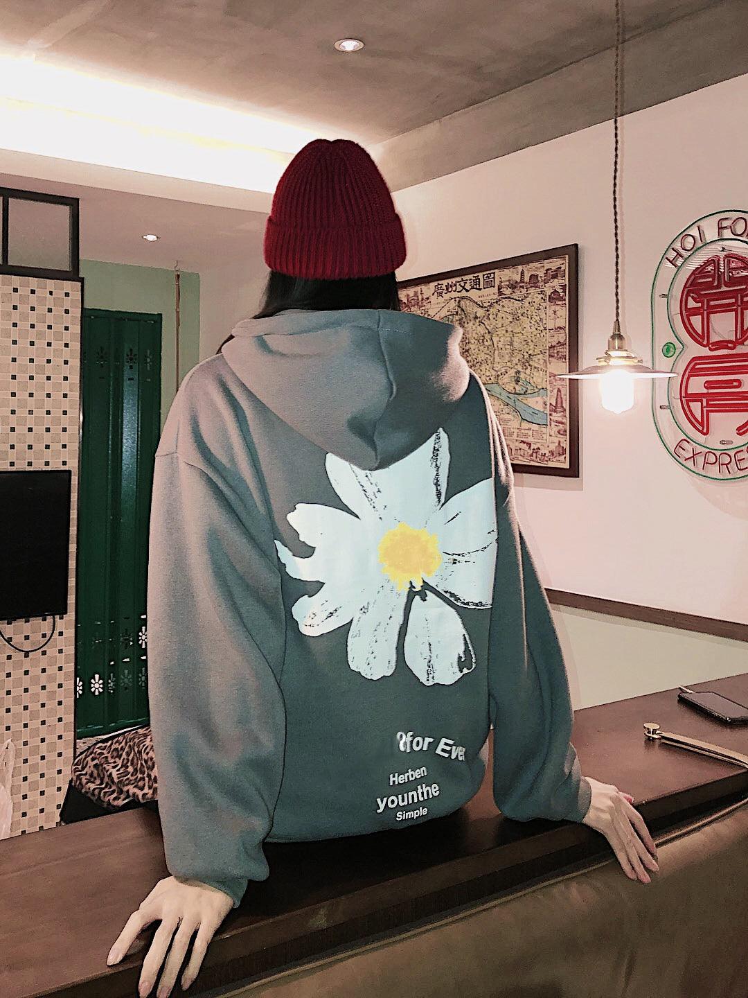 Hooded flower sweatshirt - melvincucci
