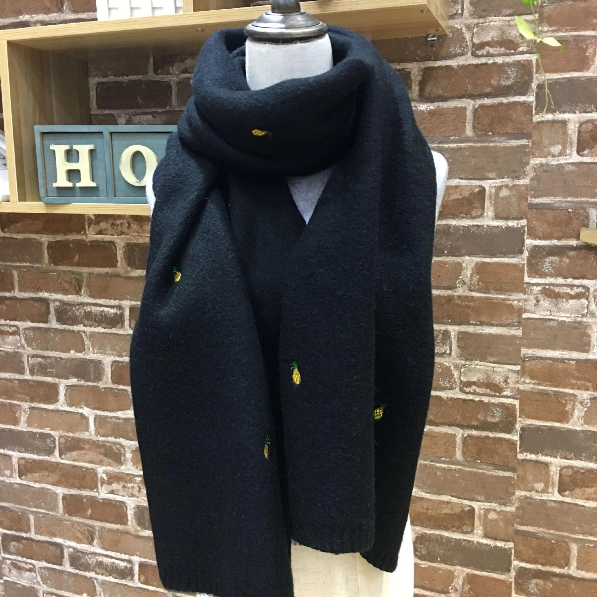 Pineapple wool scarf women - melvincucci