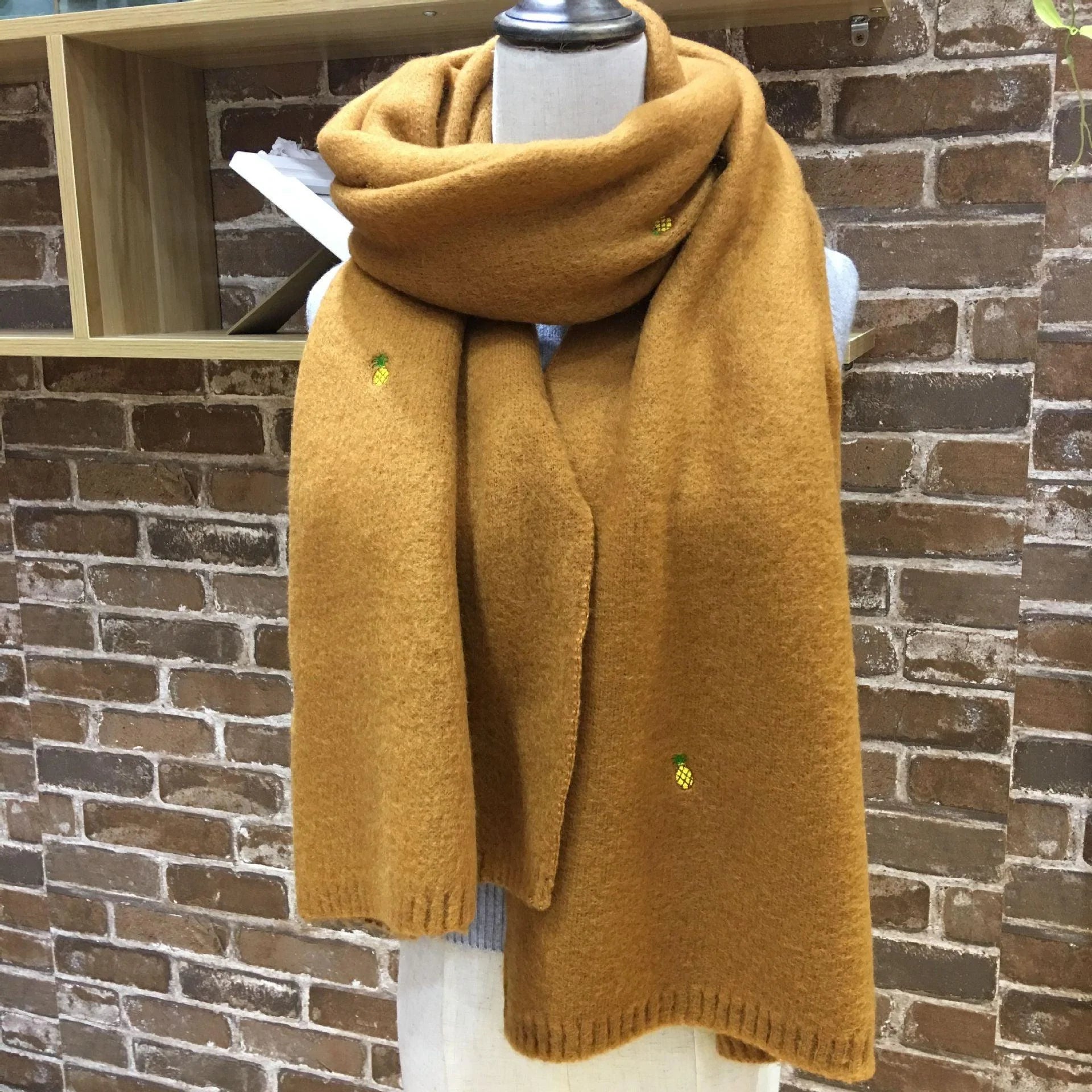 Pineapple wool scarf women - melvincucci
