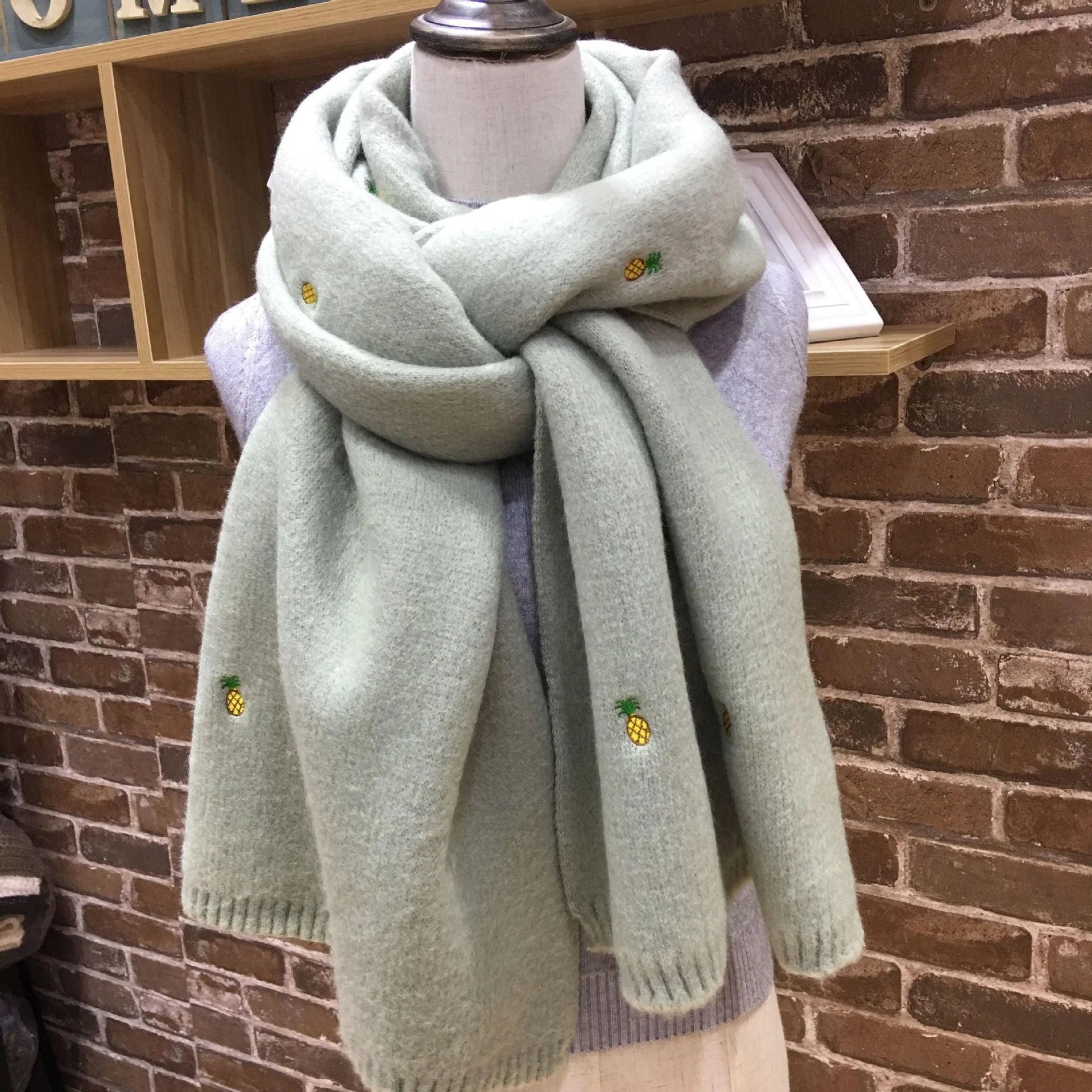 Pineapple wool scarf women - melvincucci