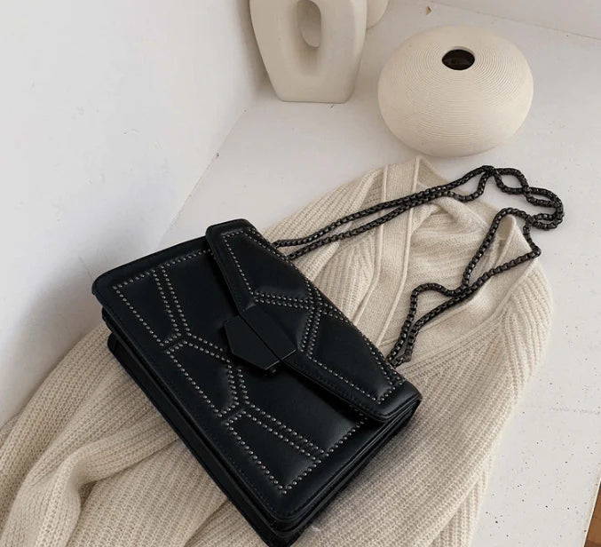 Rivet Chain Small Crossbody Bags For Women - melvincucci