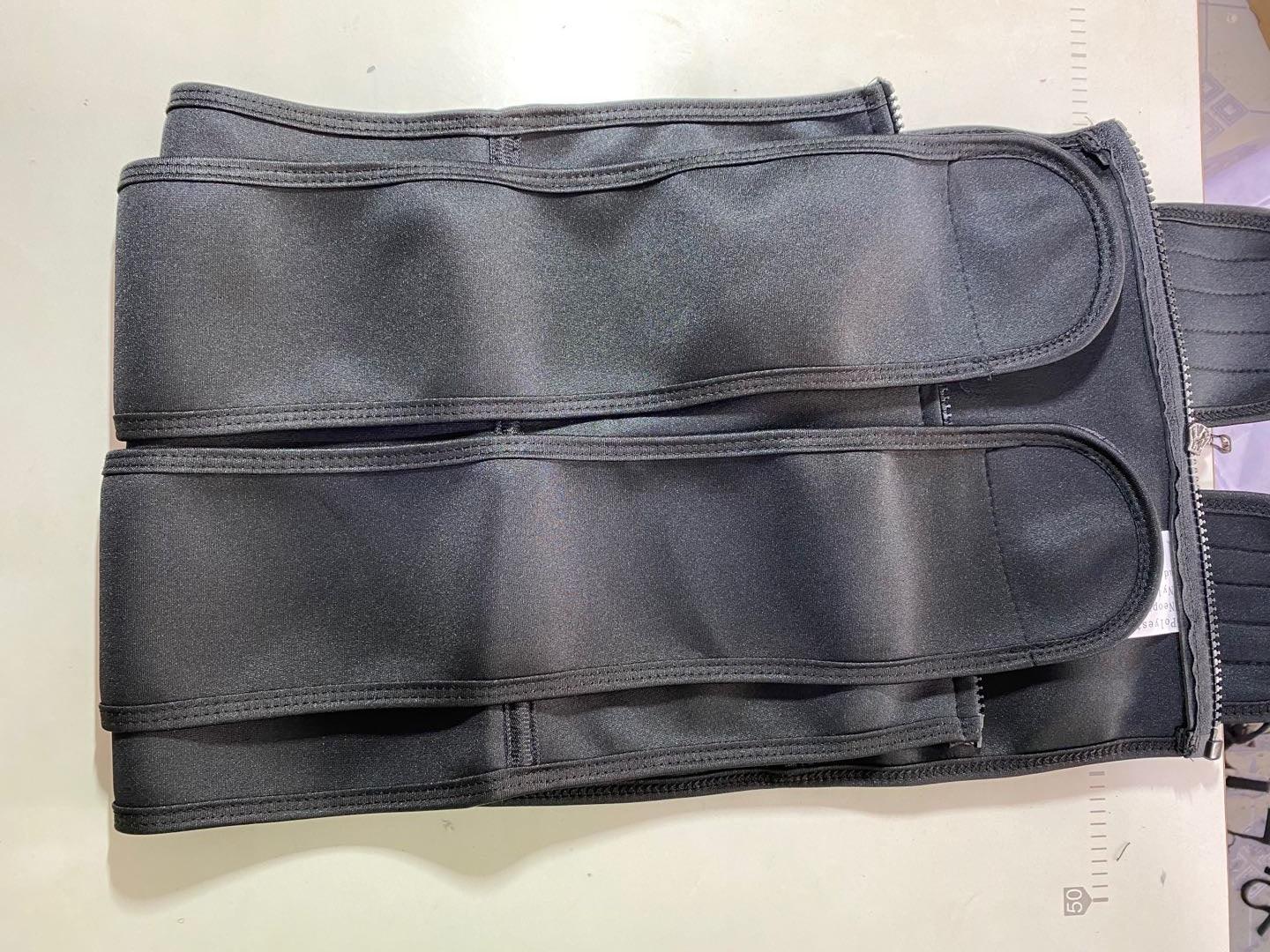 The Sports Tuck Belts Can Be Adjusted With Three Rows Of Buckle Belts - melvincucci