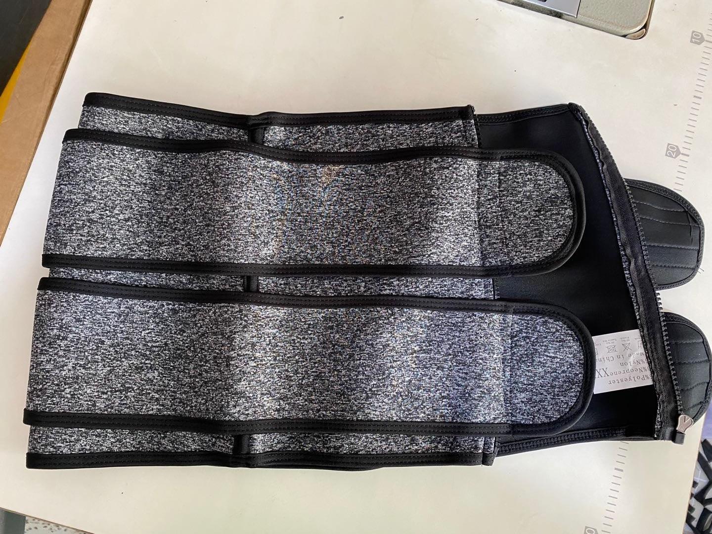 The Sports Tuck Belts Can Be Adjusted With Three Rows Of Buckle Belts - melvincucci