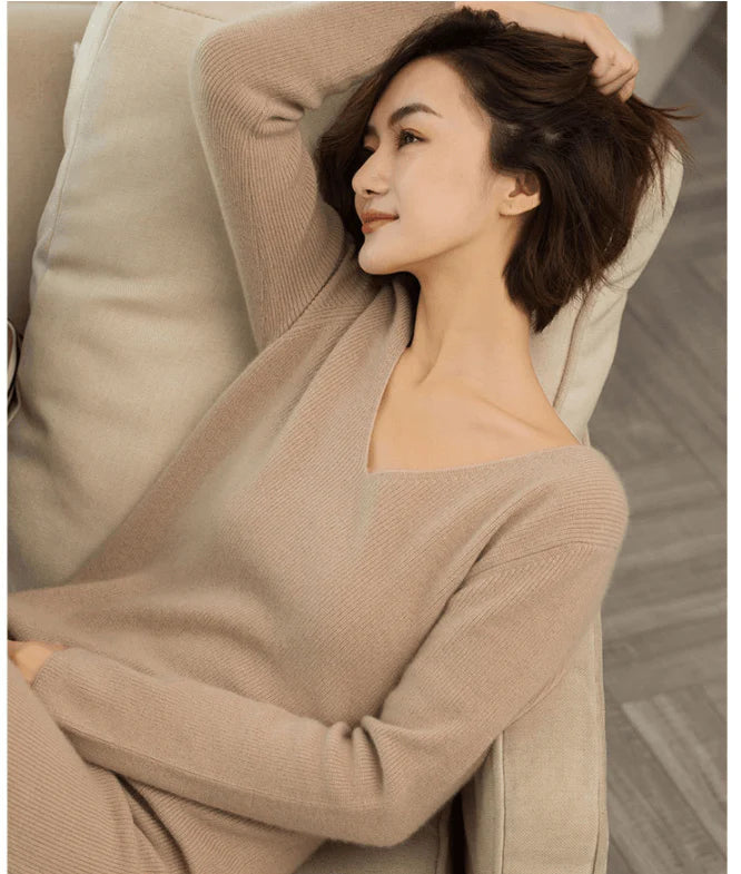 V-neck medium long sweater - melvincucci
