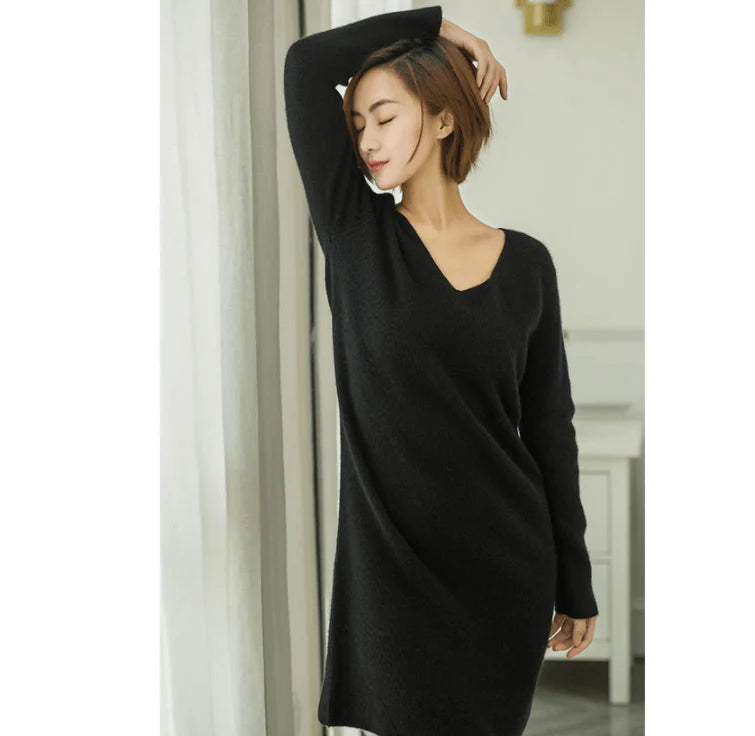 V-neck medium long sweater - melvincucci